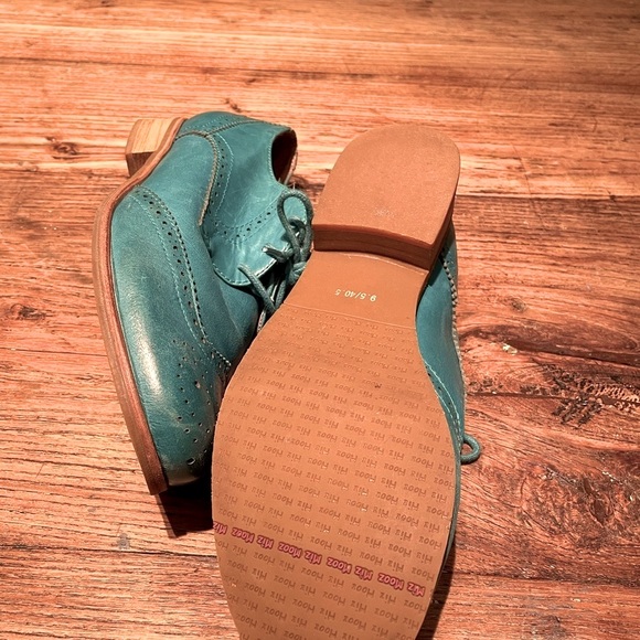 Turquoise Leather Saddle Shoes Size US 9.5 - Picture 5 of 5